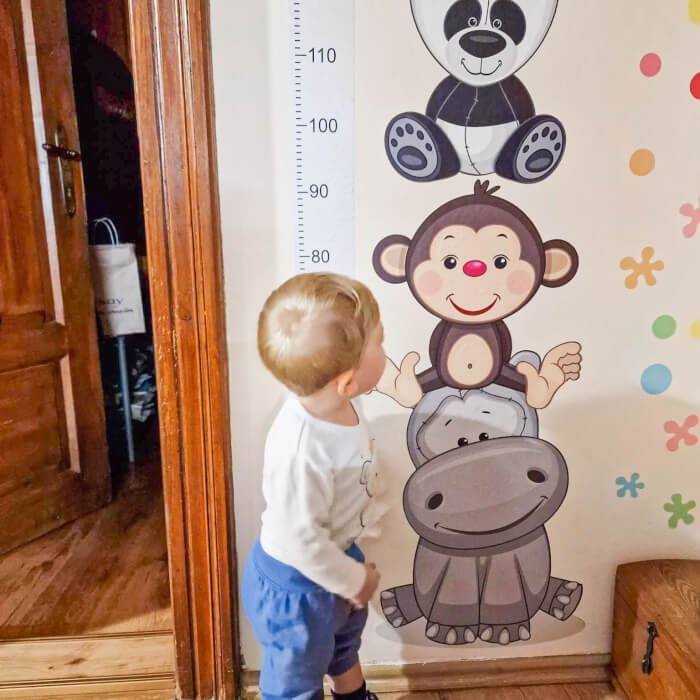 INSPIO dětský metr na zeď - Samolepící dětský metr na stěnu v šedém provedení (obrázek 6)
