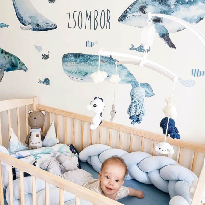 INSPIO dětské samolepky na zeď - Samolepicí tapeta s velrybami a jménem (obrázek 3)
