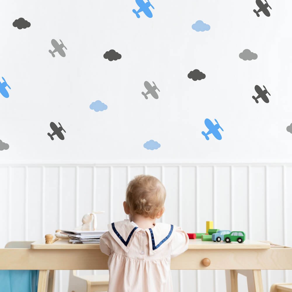 INSPIO samolepky do pokoje s motivem letadélek a obláčků do dětského pokojíku