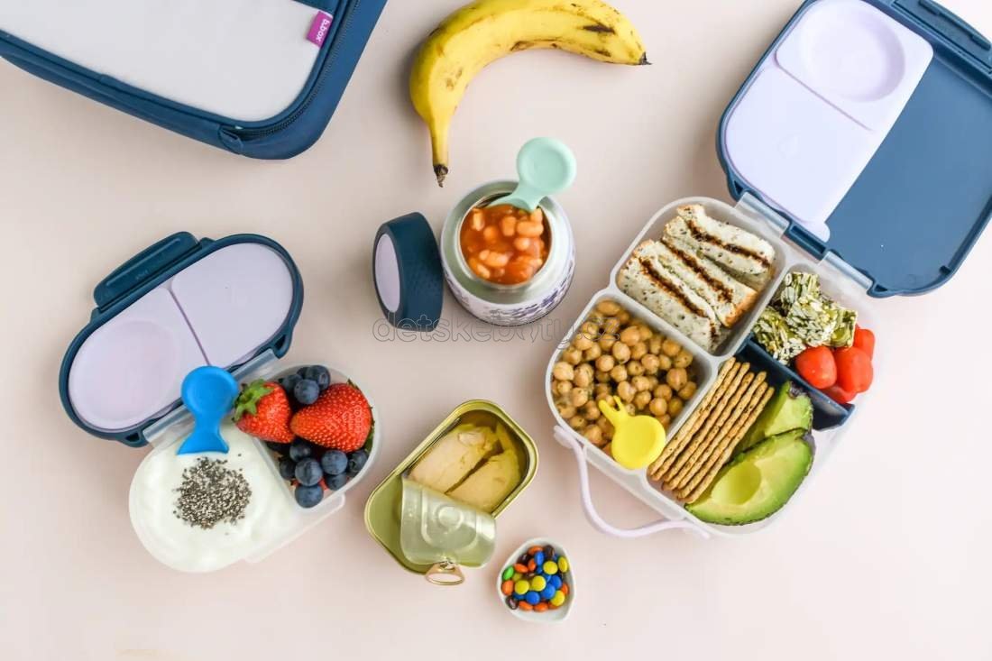 b.box 685 Svačinový box malý – indigo/růžový