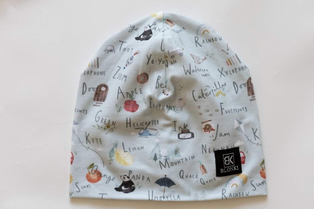 Tenká čepice Blonki č.123-nápisy Velikost: 45-47